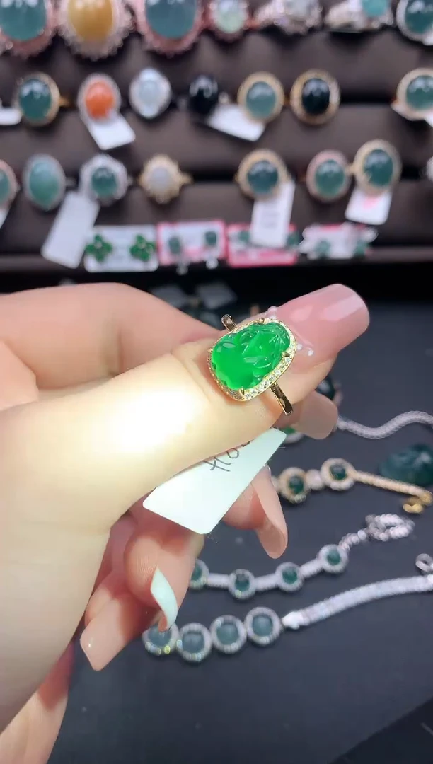 【闪购商品】翡翠戒指银S925镶嵌743231