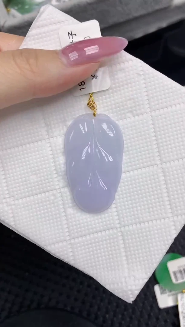 翡翠18K金镶嵌颈饰111111111