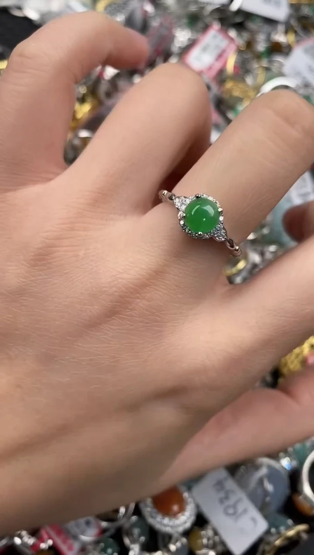 银S925镶嵌戒指翡翠999           5
