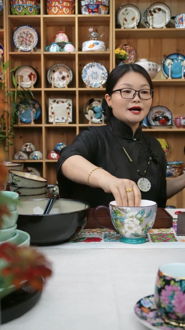 瓷片小可陶瓷一个杯子