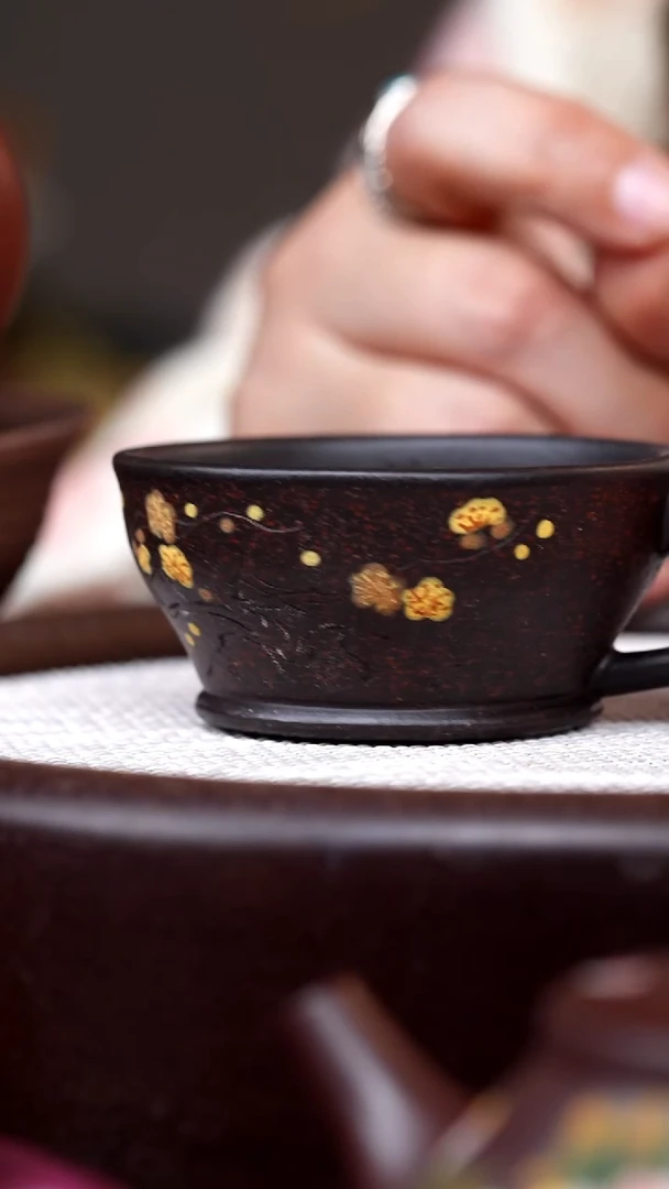 茶壶紫砂黑金沙手把杯彩刻梅花