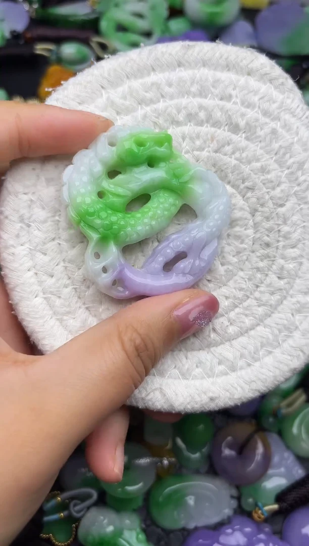 颈饰未镶嵌翡翠缅甸翡翠吊坠