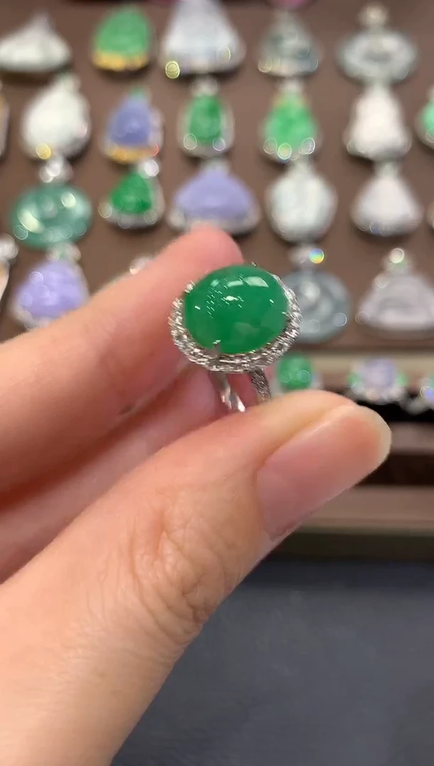 18K金镶嵌戒指翡翠秋日珠宝Q53