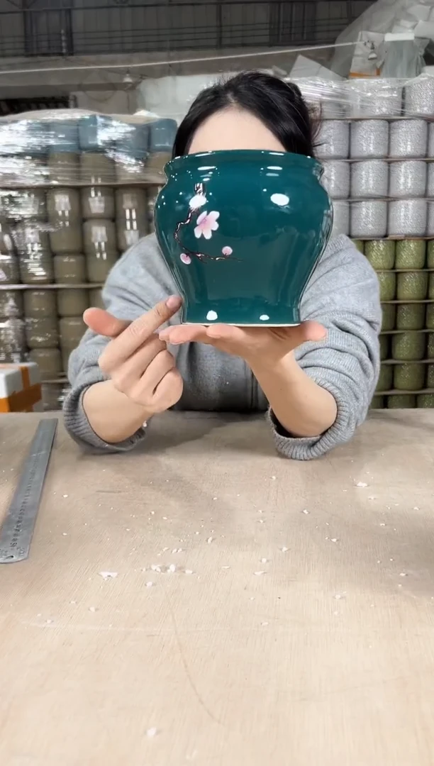 【闪购商品】陶瓷缸形墨绿勾花13x13