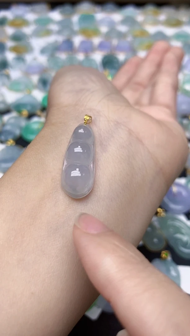 翡翠18K金镶嵌颈饰天然缅甸A货翡翠