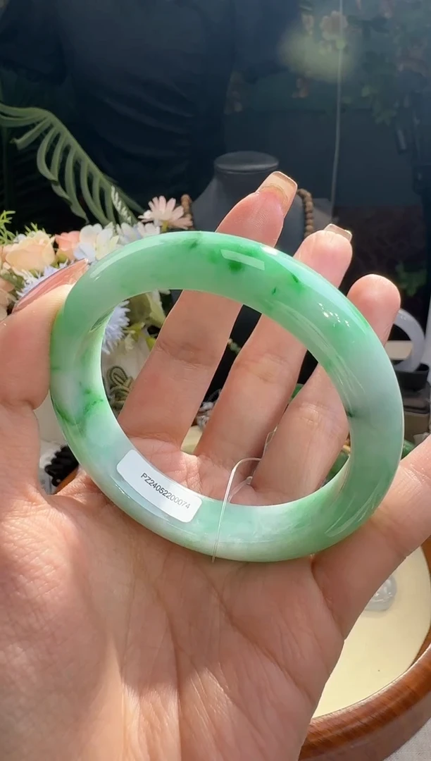 【闪购商品】翡翠手镯未镶嵌手镯