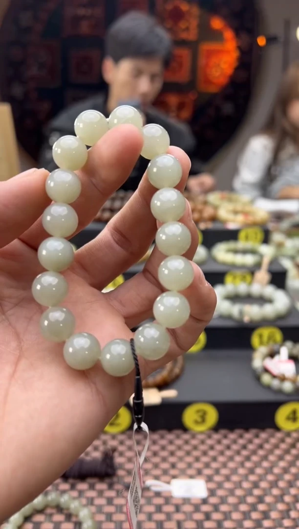 未镶嵌手串和田玉且末料青白玉手串卡12