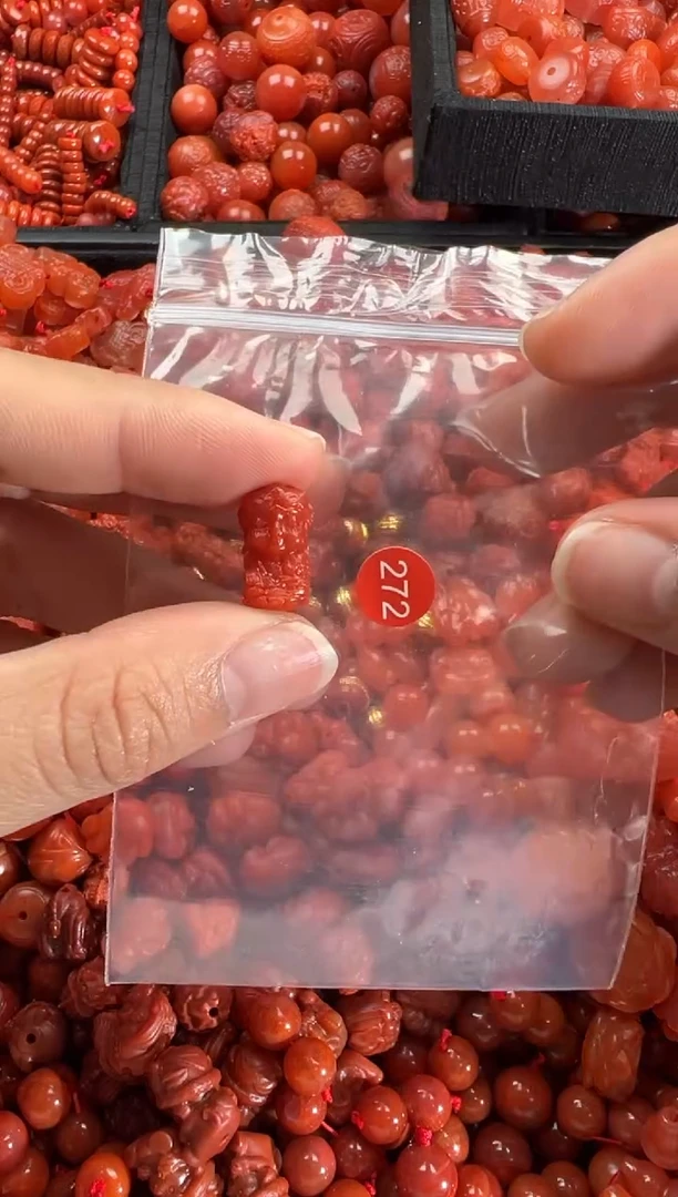 【闪购商品】南红玛瑙颈饰未镶嵌2