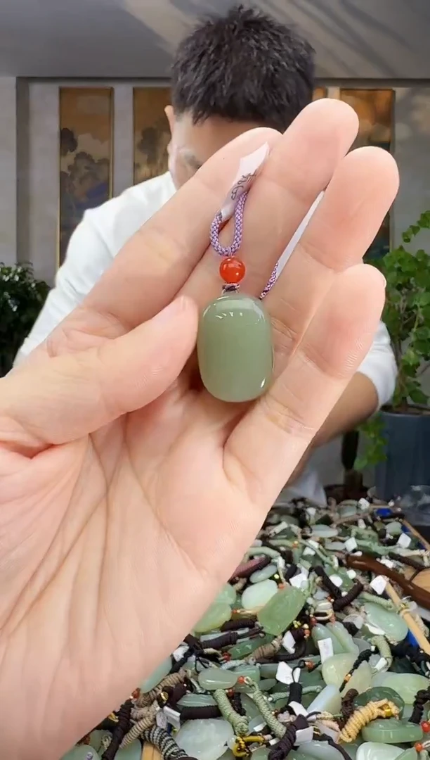 未镶嵌和田玉挂件拍一发一