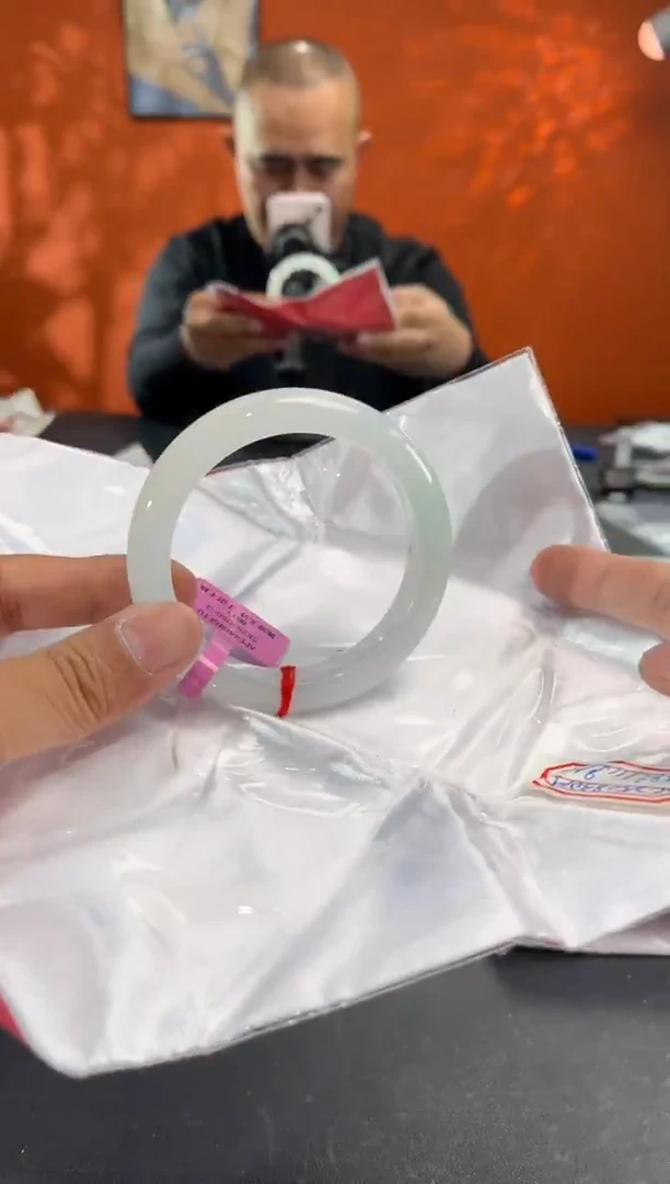 未镶嵌手镯翡翠翡翠手镯