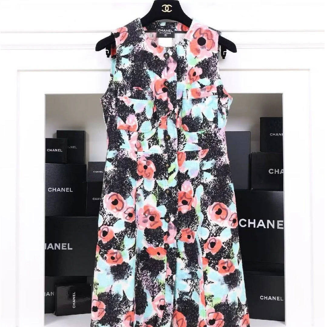 99新 Chanel/香奈儿 香奈儿 Chanel 山茶花涂鸦毛巾款背心裙