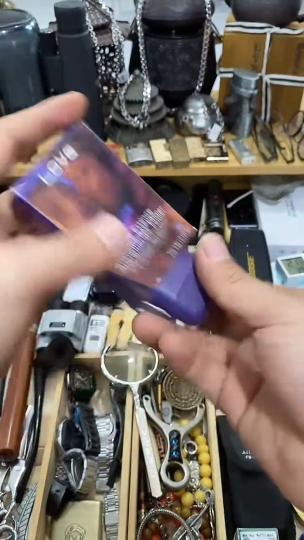 瓷片闪购商品  如图所示