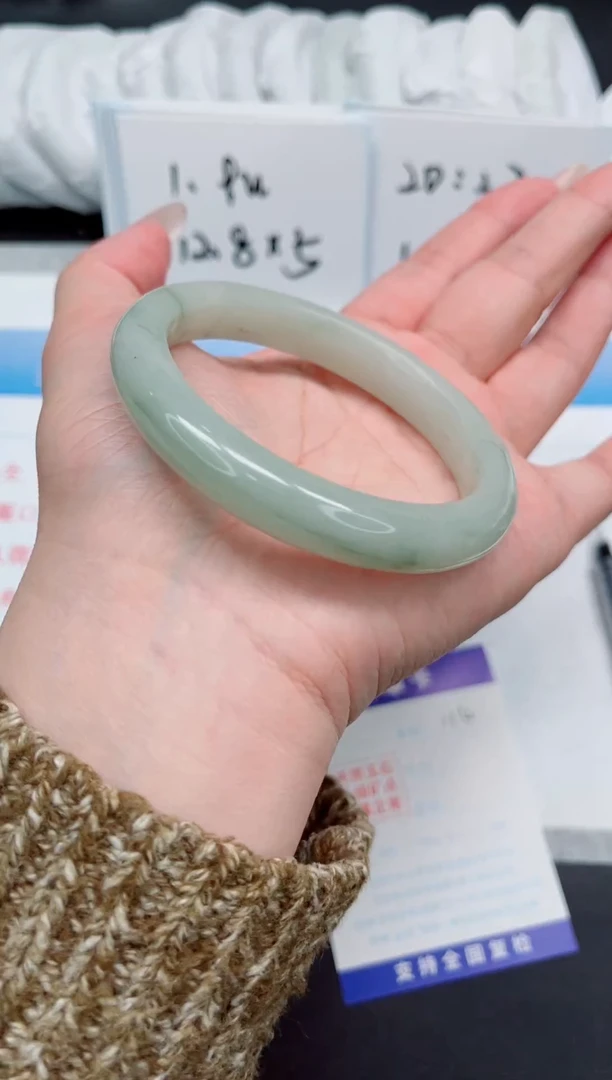 【闪购商品】石英质玉手镯合金114-60.8