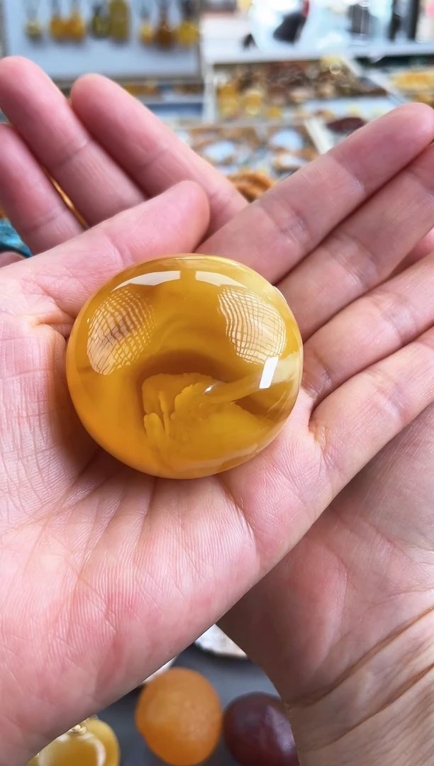 【闪购商品】琥珀吊坠(不含链)未镶嵌饼子