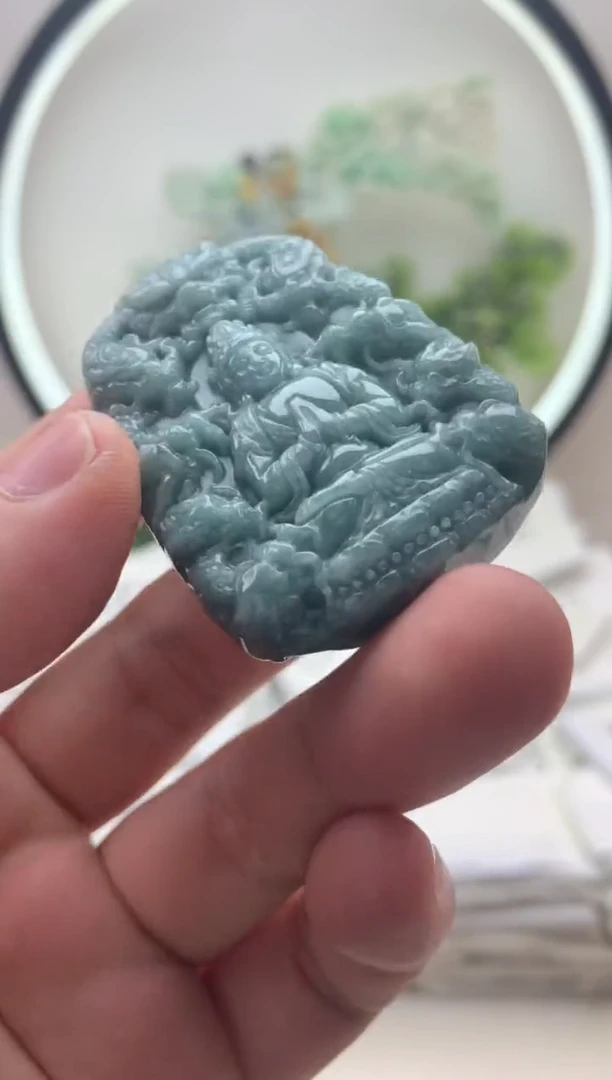 颈饰未镶嵌翡翠九龙观音