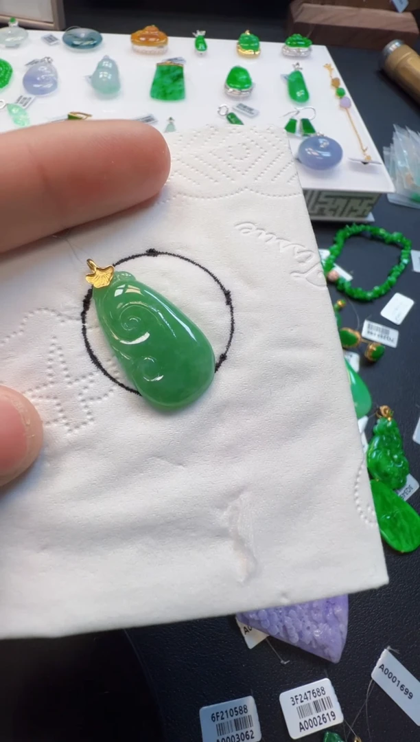 【闪购商品】定制翡翠18K金镶嵌520元