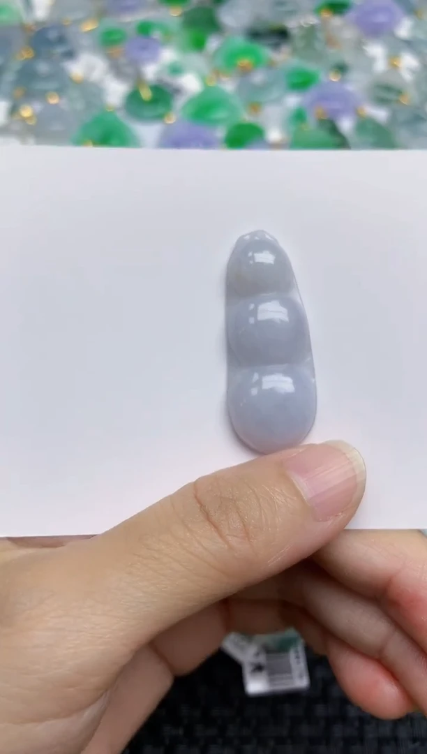 翡翠未镶嵌颈饰天然A货翡翠