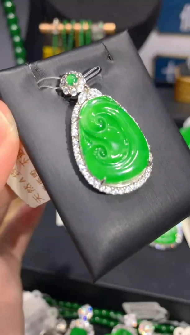 颈饰银S925镶嵌翡翠15一季