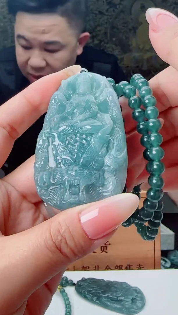 【闪购商品】翡翠颈饰未镶嵌11111111