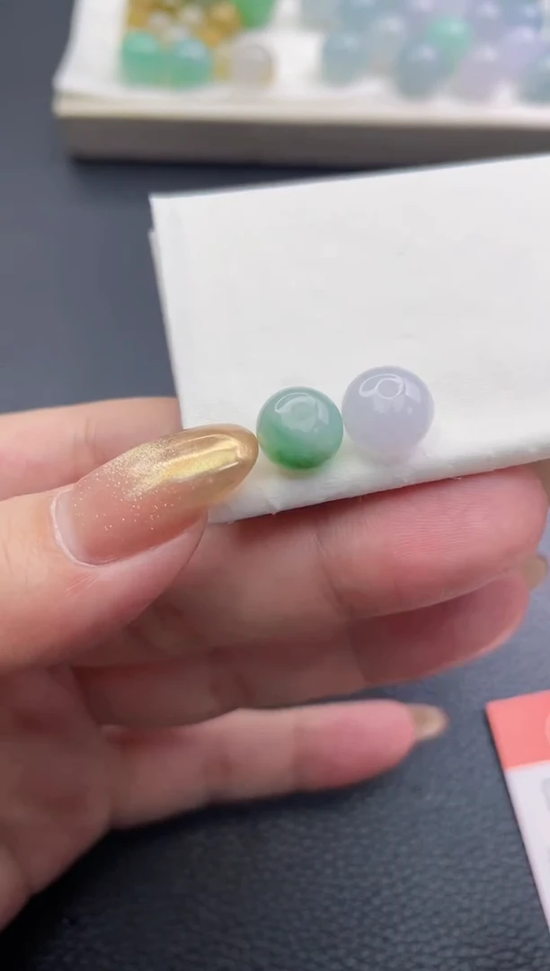 未镶嵌定制翡翠利*潘珠子