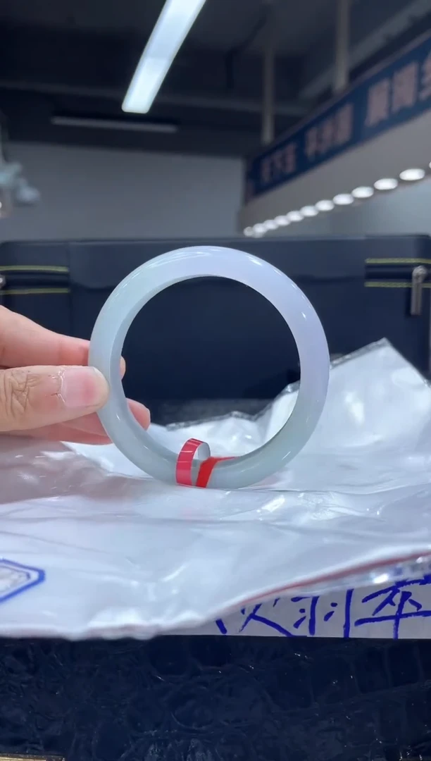 未镶嵌手镯翡翠3