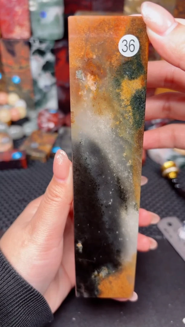 玉桂林鸡血创意摆件装饰 编号：36