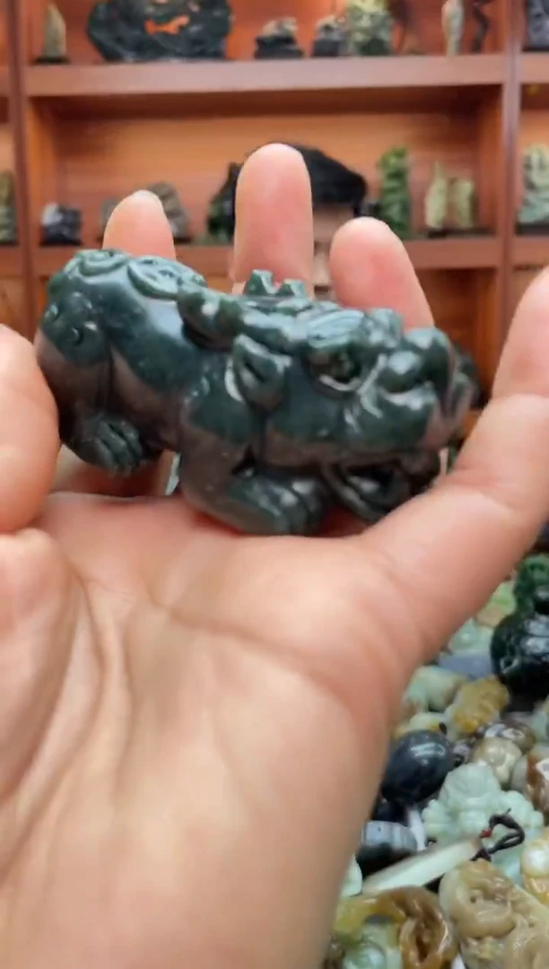 未镶嵌和田玉把件1