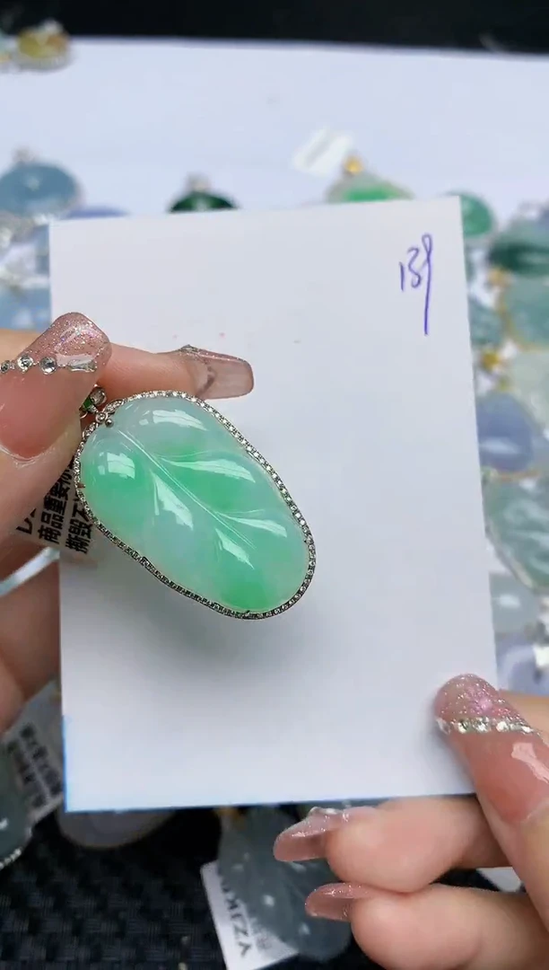【闪购商品】翡翠挂件18K金镶嵌天然A货翡翠 139