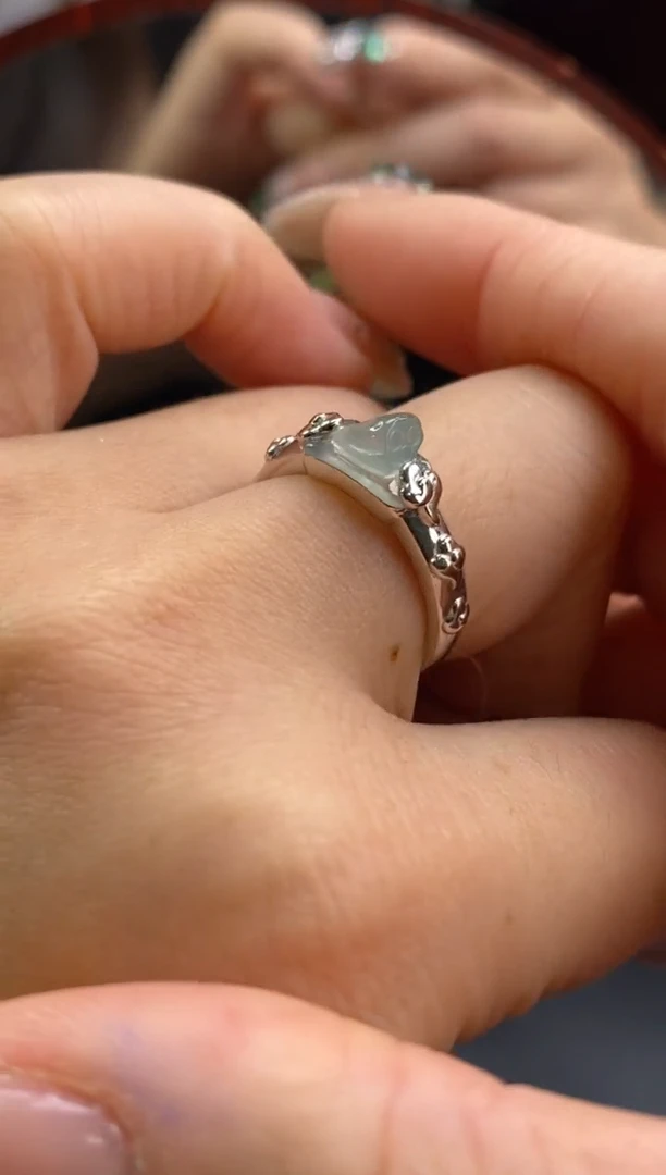 颈饰银S925镶嵌翡翠净货17707