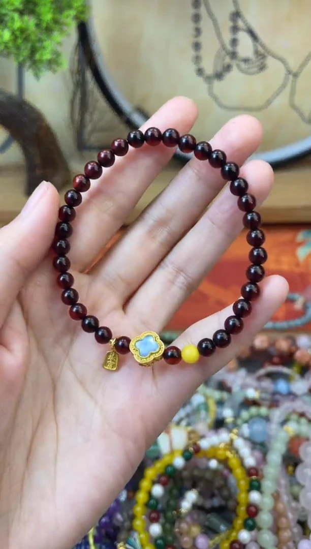 【闪购商品】血珀手链未镶嵌243手串