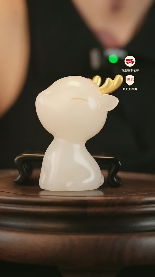 云南石荔枝白雕刻：：平安福鹿摆件