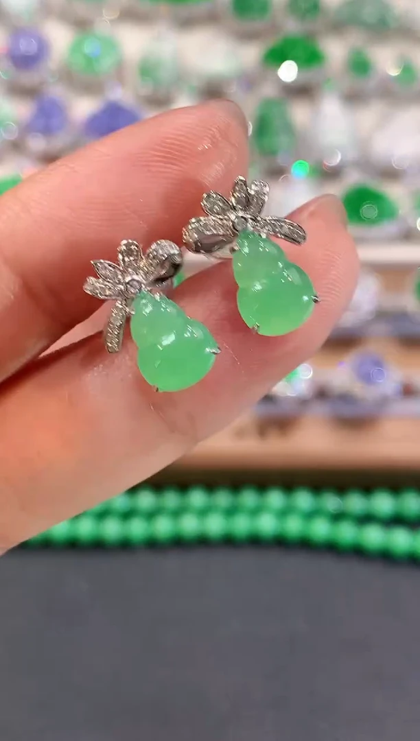 18K金镶嵌翡翠耳饰a41