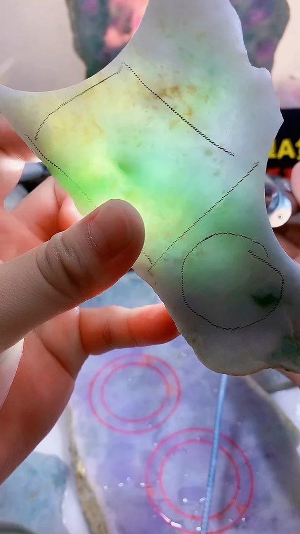 翡翠裸石0林0翡翠珠宝011