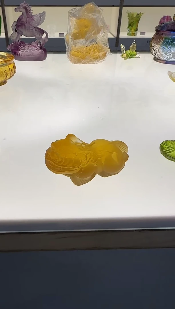 手工艺品琉璃金色貔貅