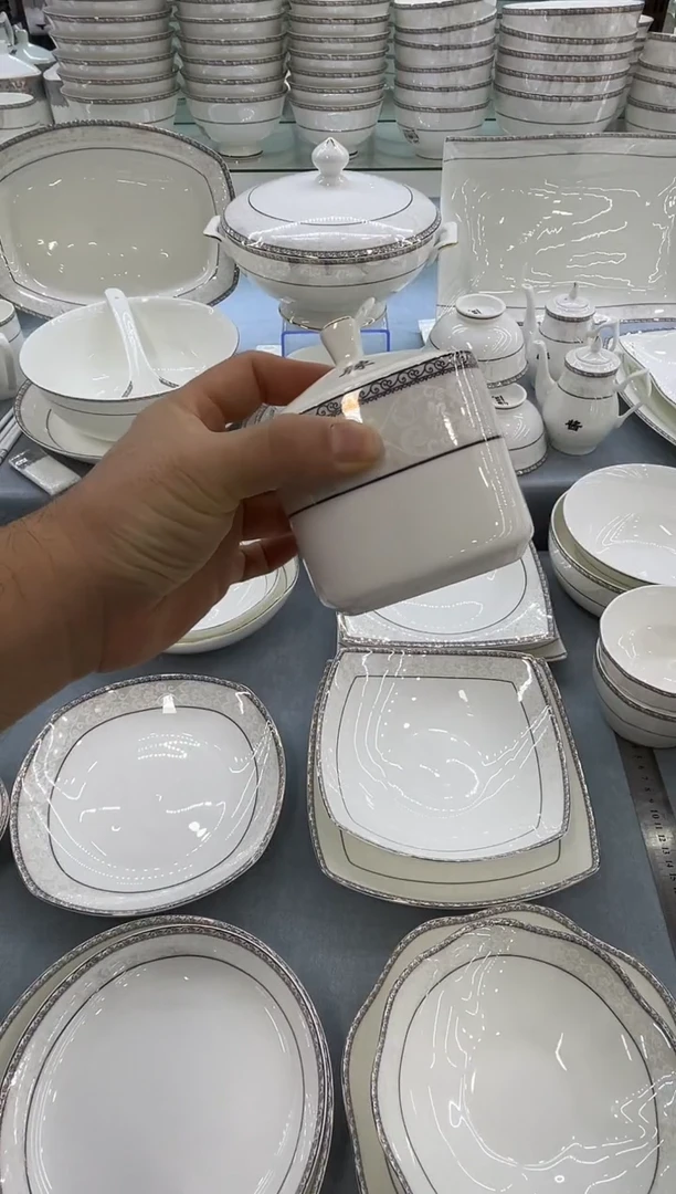 骨瓷玲珑辣罐1个