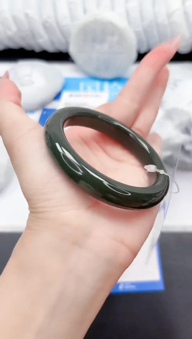 手镯和田玉未镶嵌124-54DB