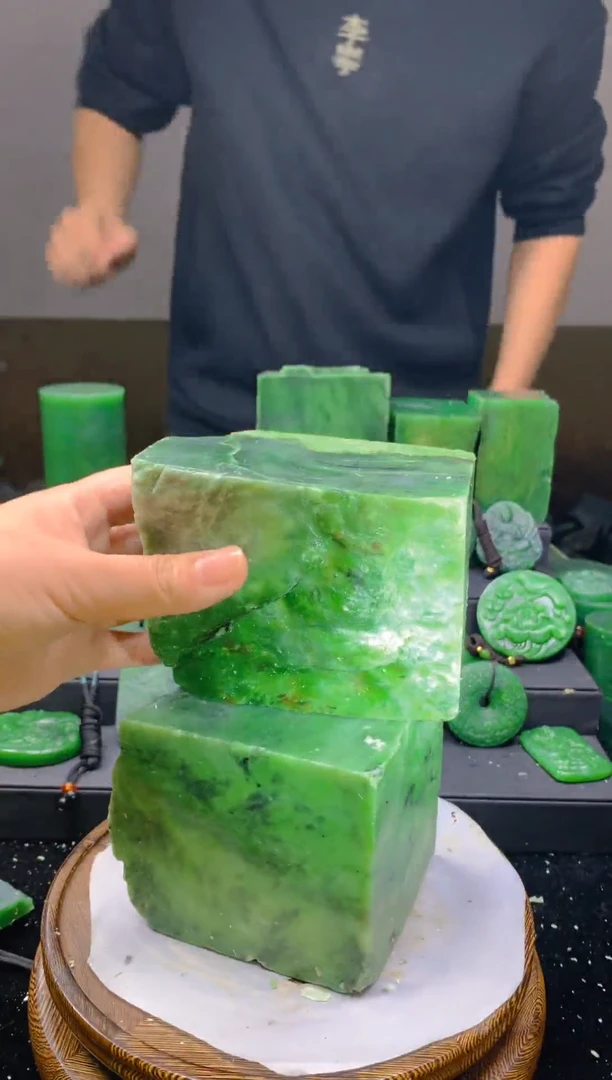 未镶嵌和田玉珠宝半成品1