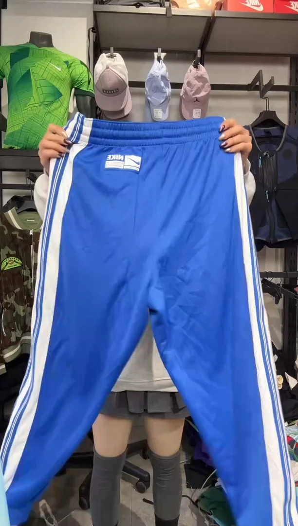1074 编码 耐克卫衣服饰过款为准 尺码  175