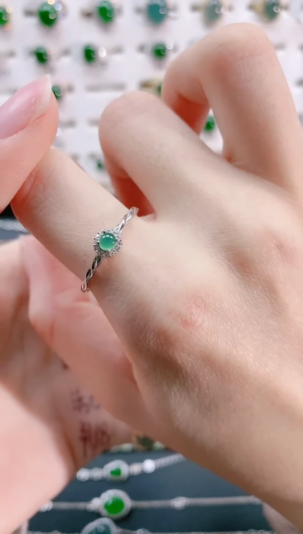 【闪购商品】翡翠戒指银S925镶嵌天然翡翠