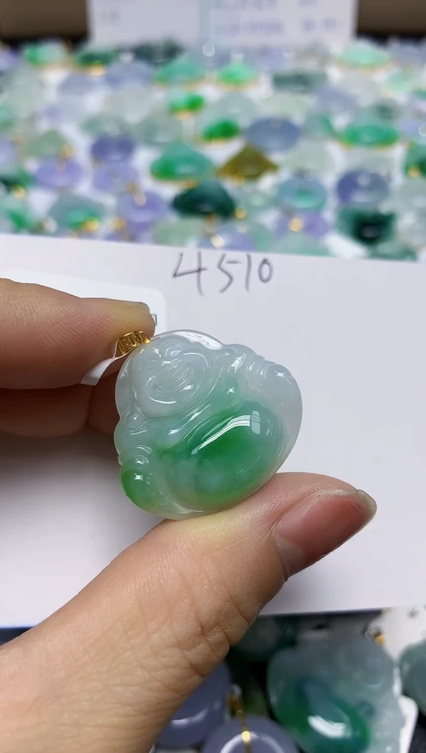 翡翠18K金镶嵌颈饰天然缅甸翡翠A货