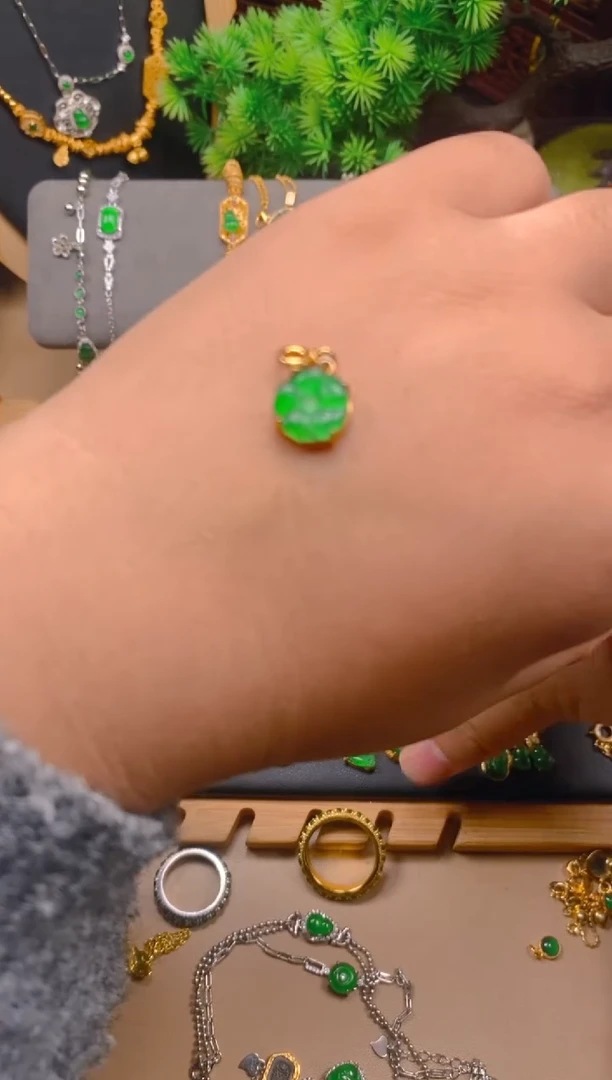 吊坠(不含链)银S925镶嵌翡翠花花万能扣