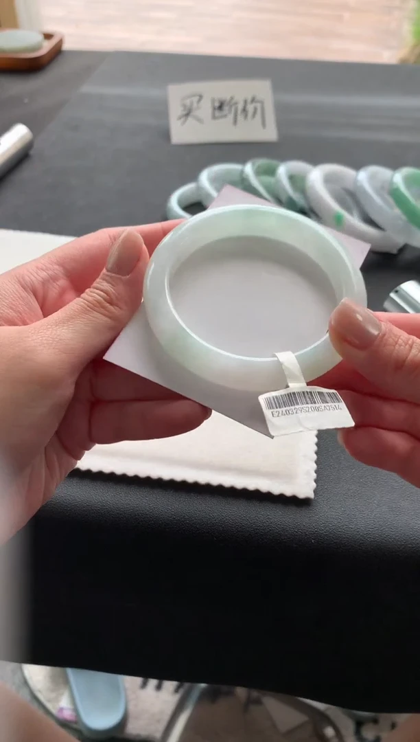 翡翠手镯未镶嵌56.4正圈A7514买断