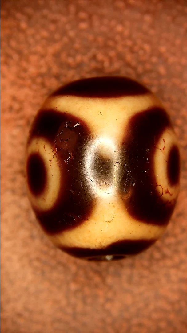 未镶嵌玛瑙/玉髓珠宝半成品上肯三眼达洛天珠12*14