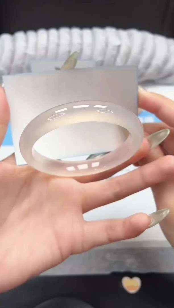 石英质玉手镯未镶嵌39/荔枝61.5