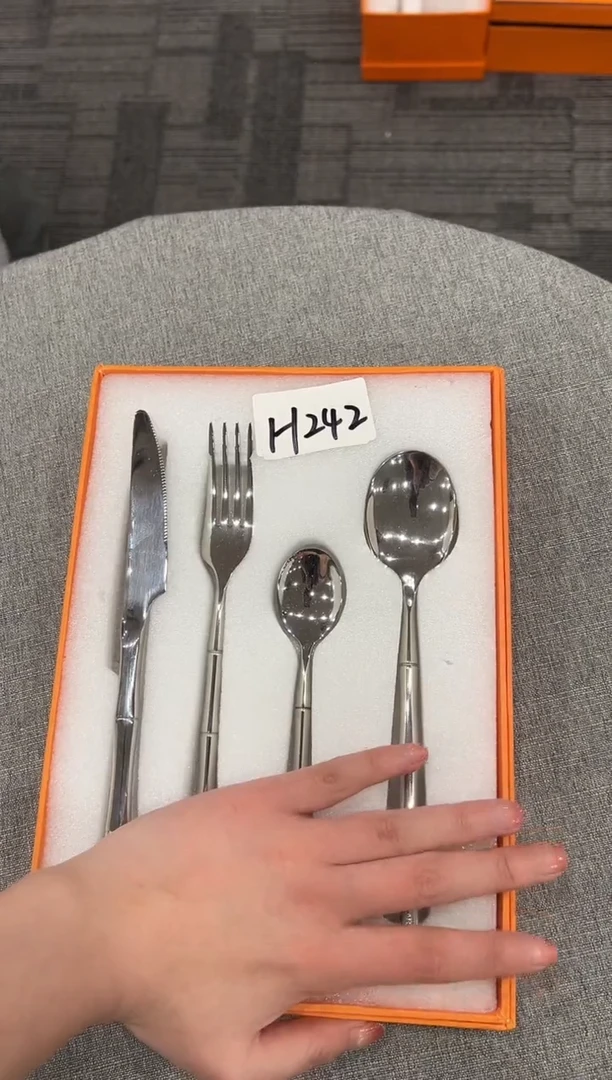 【闪购商品】杯H242--------------