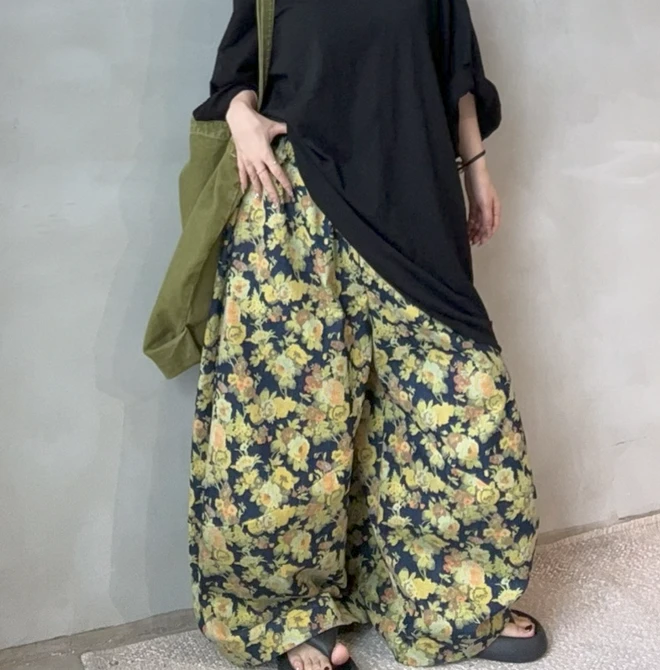 韩国新款碎花油画感高克牛仔裤