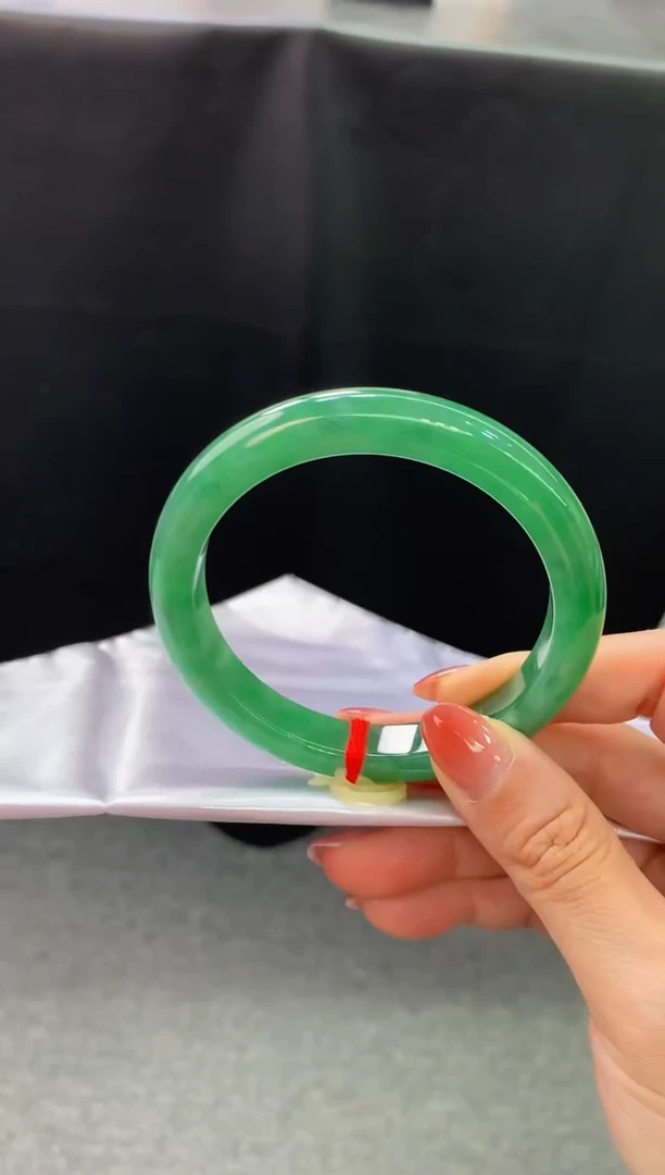 未镶嵌手镯翡翠-Q4 圈口59.6 全款10万 定金2万