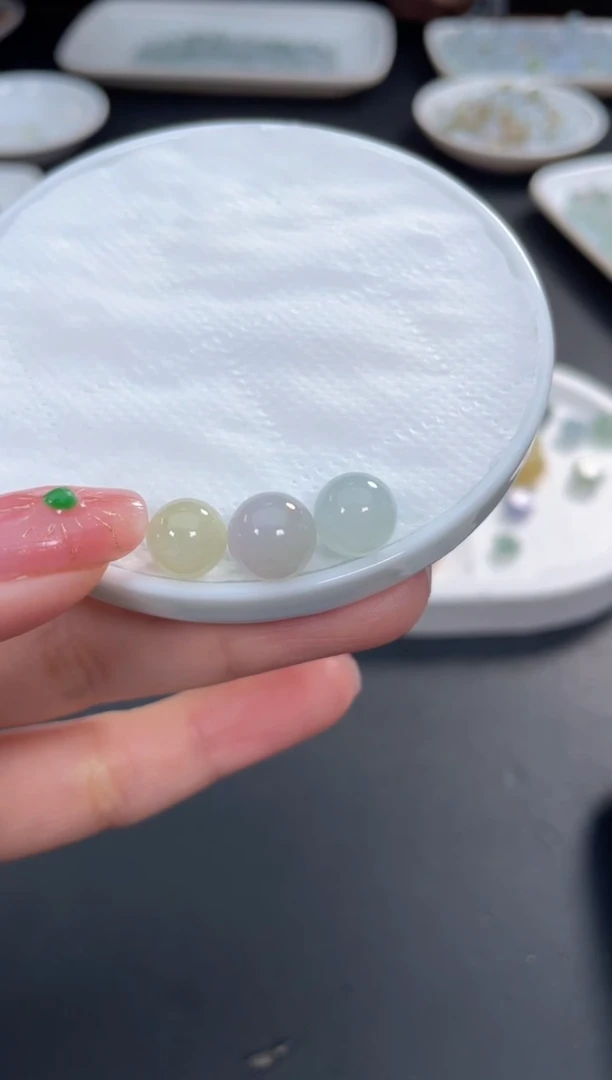 未镶嵌定制翡翠燕*啊A124