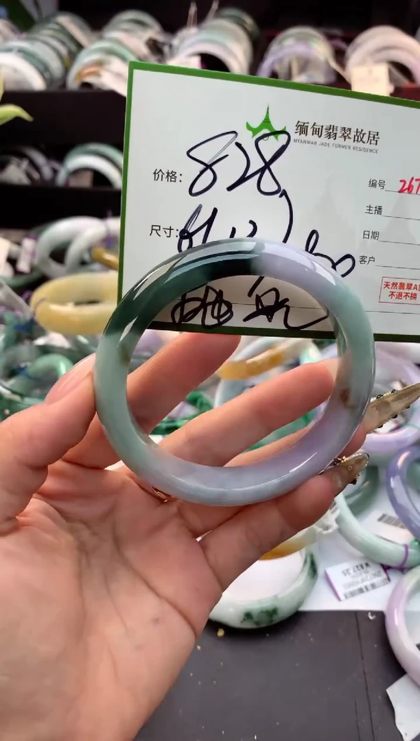 定制翡翠未镶嵌毛货需精细抛光+多人
