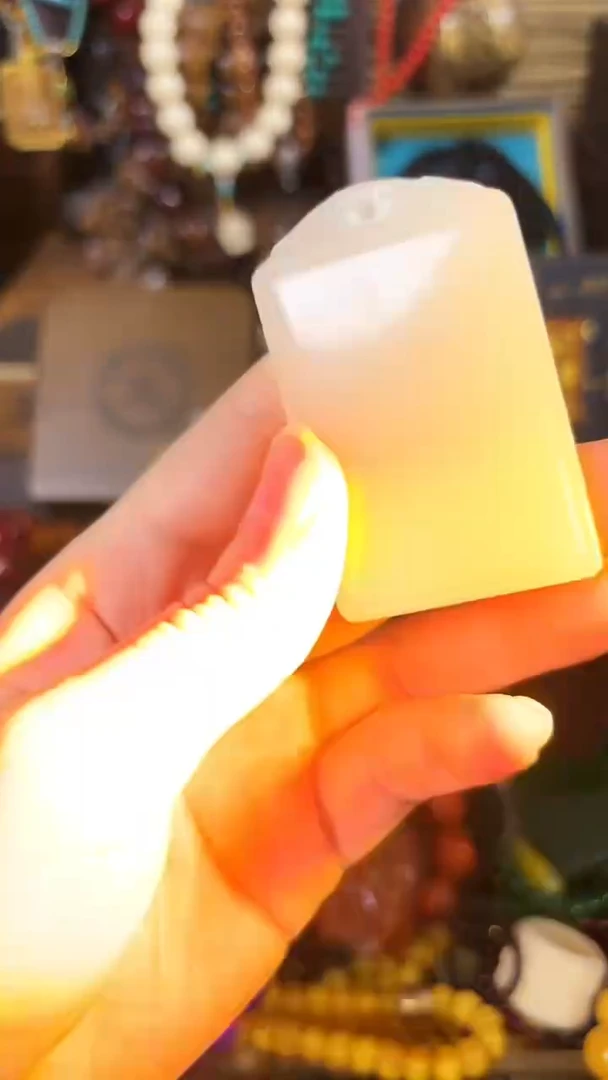 和田玉未镶嵌颈饰..................